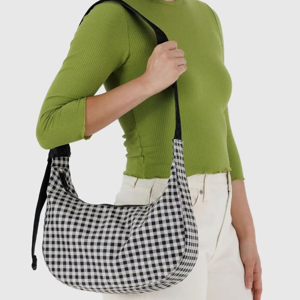 NWT Baggu Medium Crescent Bag - Black & White Gingham w/ Key Leash (2025 version - Picture 6 of 6